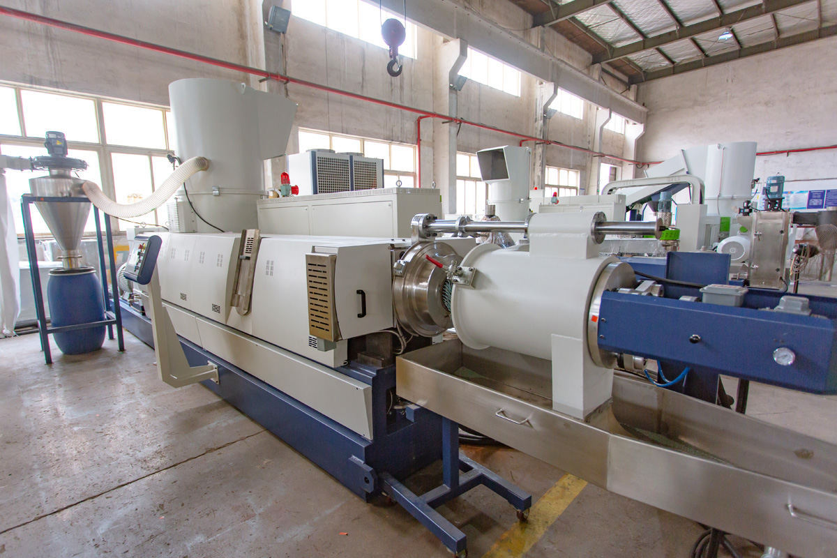Plastic Recycling & Pelletizing